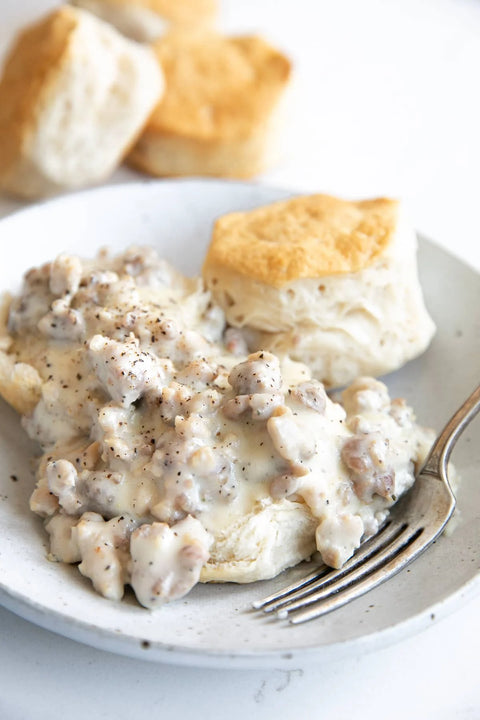 EAT CLEAN BISCUITS AND CHICKEN SAUSAGE GRAVY