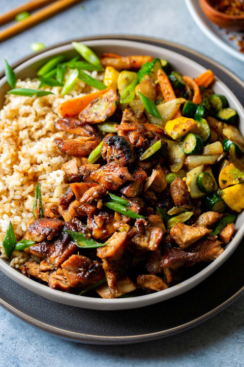 ORGANIC HONEY BOURBON CHICKEN BOWL