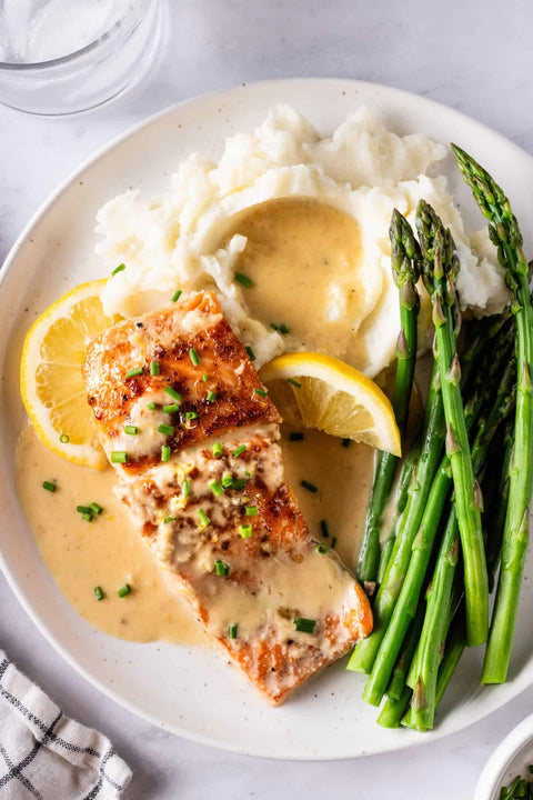 WILD-CAUGHT LEMON GARLIC SALMON