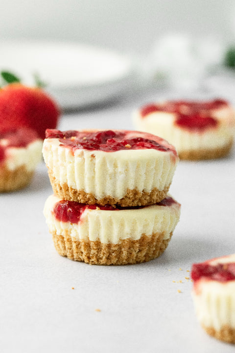 ORGANIC STRAWBERRY PROTEIN CHEESECAKE